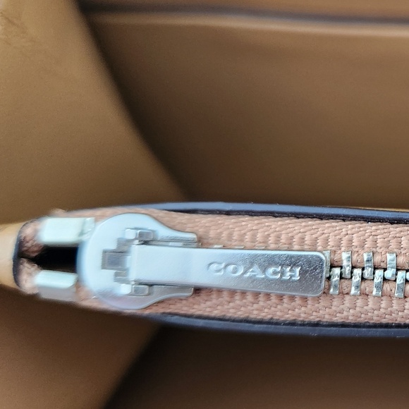 COACH Wallet (Floral & Cream) - Picture 5 of 7